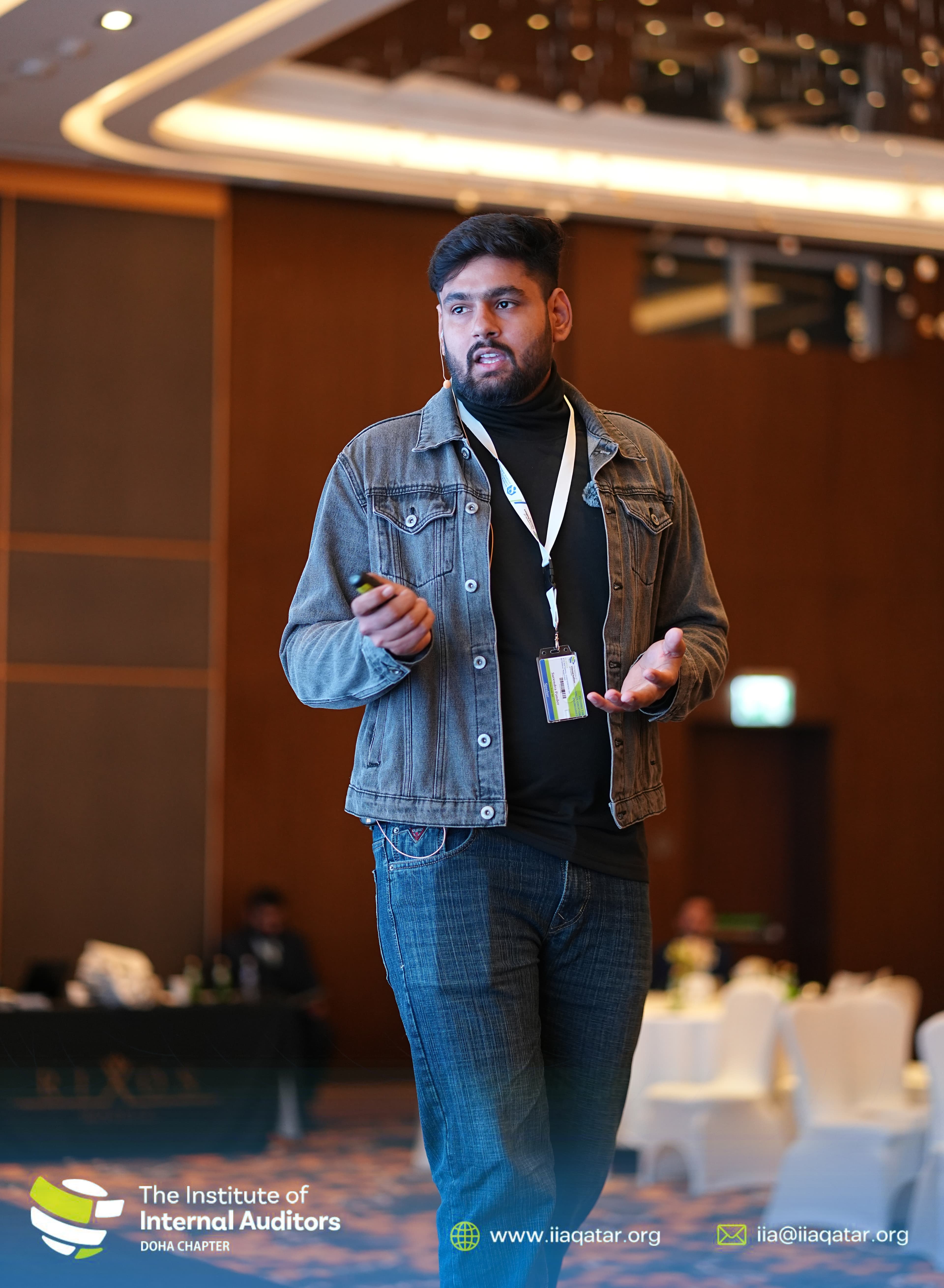 Trainer leading a live AI workshop session